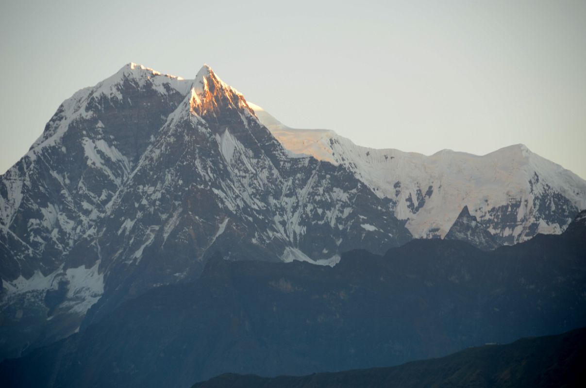 Poon Hill 11 First Rays Of Sunrise Shine On Nilgiri 